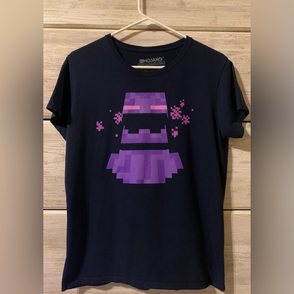 Minecraft Mine Chest Exclusive T-Shirt NWOT
